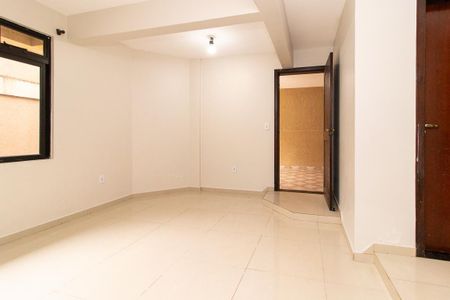 Sala de casa de condomínio à venda com 4 quartos, 178m² em Uberaba, Curitiba