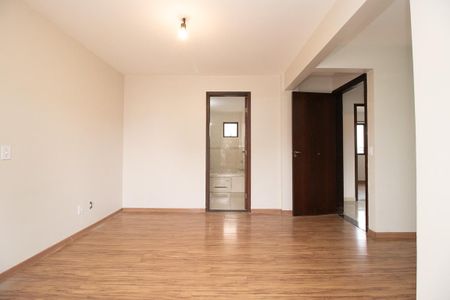 Casa de condomínio para alugar com 178m², 4 quartos e 2 vagas Casa de condomínio para alugar com 178m², 4 quartos e 2 vagasQuarto 2 - Suíte