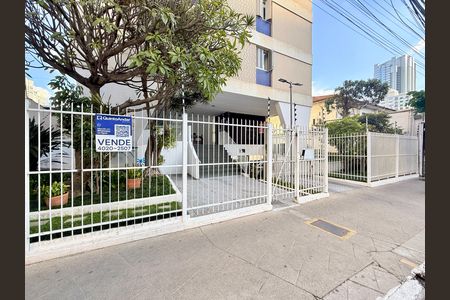 Apartamento à venda com 60m², 2 quartos e 1 vaga Apartamento à venda com 60m², 2 quartos e 1 vagaFachada