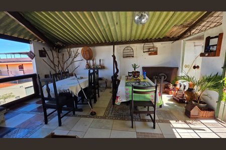 Varanda de casa para alugar com 2 quartos, 485m² em Imperial, Vespasiano