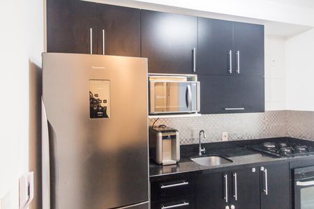 Cozinha de apartamento à venda com 2 quartos, 67m² em Empresarial 18 do Forte, Barueri