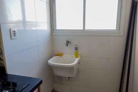 Lavanderia de apartamento para alugar com 2 quartos, 44m² em Santa Maria, Osasco