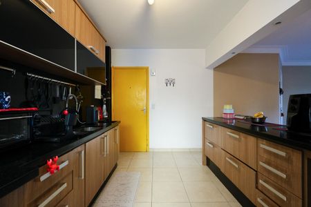 Cozinha de apartamento à venda com 3 quartos, 117m² em Chácara Agrindus, Taboão da Serra
