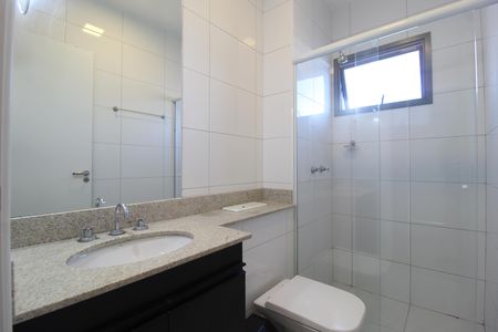 Banheiro de kitnet/studio à venda com 1 quarto, 27m² em Indianópolis, São Paulo
