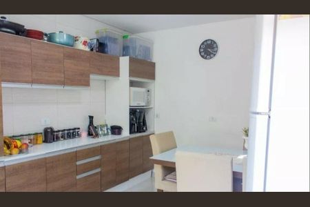 Casa à venda com 3 quartos, 154m² em Vila Cecilia Maria, Santo André
