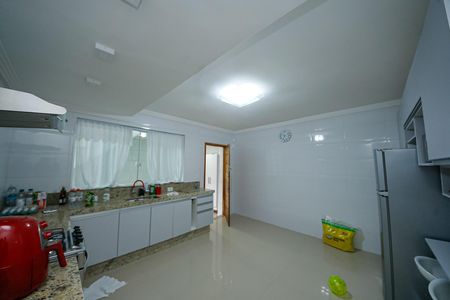 Casa para alugar com 250m², 3 quartos e 2 vagas