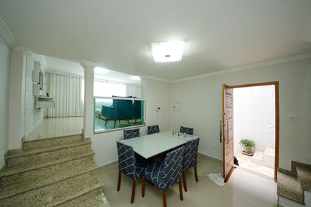 Casa para alugar com 250m², 3 quartos e 2 vagas