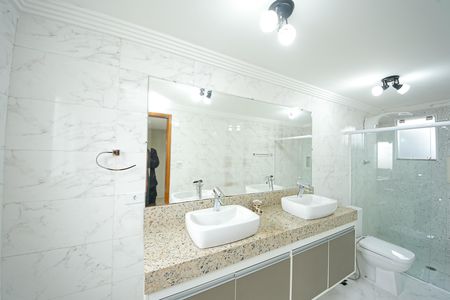 Casa para alugar com 250m², 3 quartos e 2 vagas