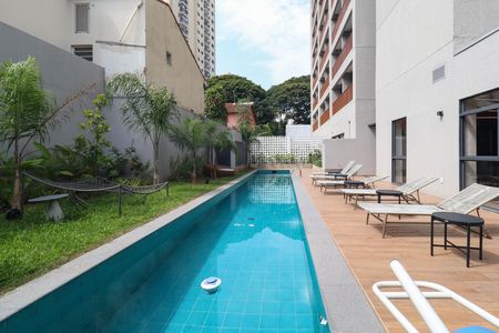 Área comum - Piscina de apartamento para alugar com 1 quarto, 28m² em Pinheiros, São Paulo