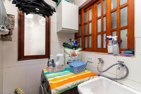 Área de Serviço de casa para alugar com 2 quartos, 70m² em Jardim Carlu, São Paulo
