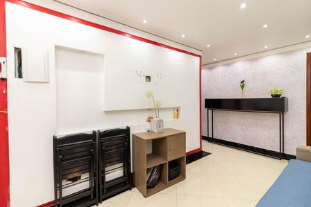 Casa à venda com 70m², 2 quartos e sem vaga Casa à venda com 70m², 2 quartos e sem vagaSala