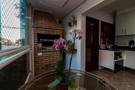 Varanda Gourmet de casa para alugar com 2 quartos, 70m² em Jardim Carlu, São Paulo