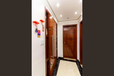 Entrada de casa para alugar com 2 quartos, 70m² em Jardim Carlu, São Paulo