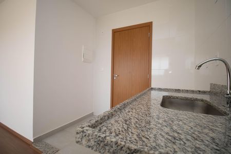 Apartamento para alugar com 54m², 2 quartos e 1 vaga Apartamento para alugar com 54m², 2 quartos e 1 vagaCozinha e Área de Serviço