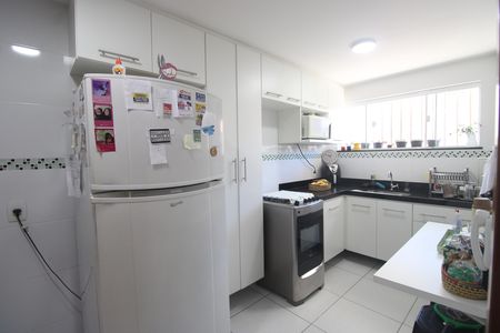 Cozinha de casa de condomínio à venda com 3 quartos, 129m² em Tanque, Rio de Janeiro