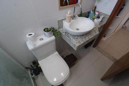 Casa de condomínio à venda com 129m², 3 quartos e 1 vagaBanheiro da suíte 1