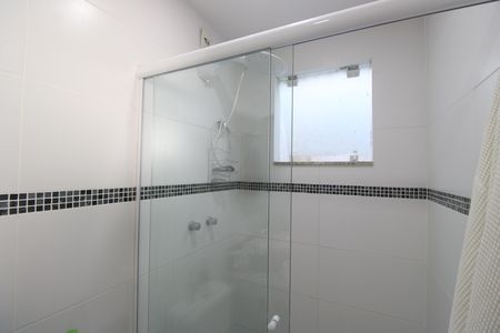 Casa de condomínio à venda com 129m², 3 quartos e 1 vagaBanheiro da suíte 3
