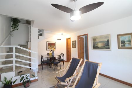 Casa de condomínio à venda com 129m², 3 quartos e 1 vagaSala