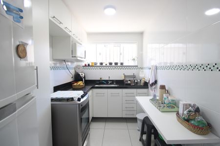 Casa de condomínio à venda com 129m², 3 quartos e 1 vagaCozinha