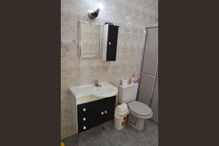 Casa à venda com 200m², 1 quarto e 2 vagas Casa à venda com 200m², 1 quarto e 2 vagasBanheiro