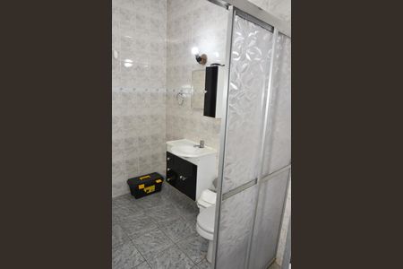 Casa à venda com 200m², 1 quarto e 2 vagas Casa à venda com 200m², 1 quarto e 2 vagasBanheiro