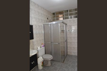 Casa à venda com 200m², 1 quarto e 2 vagas Casa à venda com 200m², 1 quarto e 2 vagasBanheiro