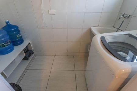 Apartamento à venda com 53m², 2 quartos e sem vaga Apartamento à venda com 53m², 2 quartos e sem vagaÁrea de serviço