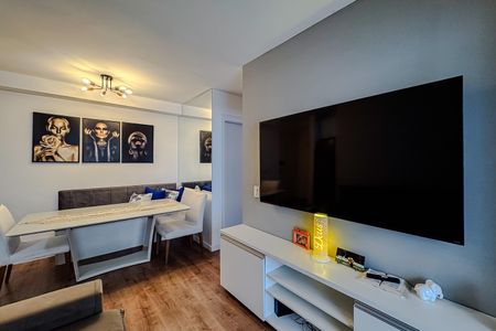 Apartamento à venda com 55m², 2 quartos e 1 vaga Apartamento à venda com 55m², 2 quartos e 1 vagaSala