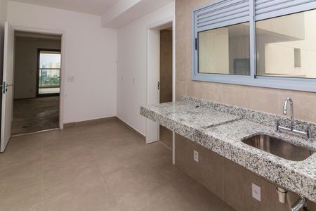 Cozinha de apartamento à venda com 3 quartos, 155m² em Vila Sofia, São Paulo