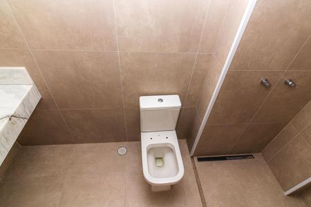 Banheiro da Suíte 2 de apartamento à venda com 3 quartos, 155m² em Vila Sofia, São Paulo