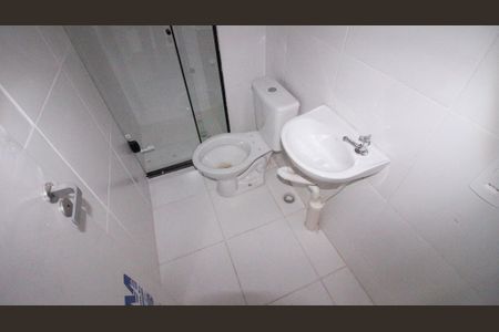 Banheiro de apartamento para alugar com 2 quartos, 32m² em Parque São Lourenço, São Paulo