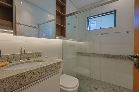 Apartamento à venda com 3 quartos, 108m² em Carmo, Belo Horizonte