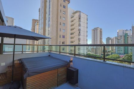 Apartamento à venda com 3 quartos, 108m² em Carmo, Belo Horizonte