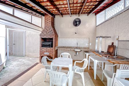 Apartamento para alugar com 60m², 3 quartos e 1 vagaÁrea comum - Churrasqueira