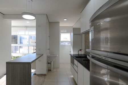 Cozinha de apartamento para alugar com 1 quarto, 42m² em Loteamento Mogilar, Mogi das Cruzes