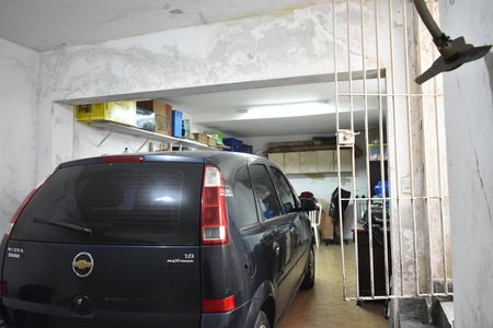 Garagem de casa à venda com 4 quartos, 240m² em Chácara Inglesa, São Paulo