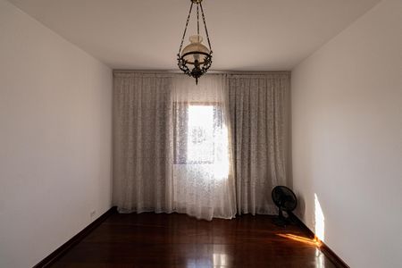 Casa para alugar com 400m², 4 quartos e 3 vagas Casa para alugar com 400m², 4 quartos e 3 vagasQuarto 2