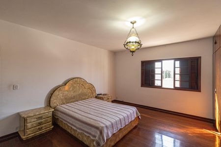 Casa para alugar com 400m², 4 quartos e 3 vagas Casa para alugar com 400m², 4 quartos e 3 vagasSuíte 2