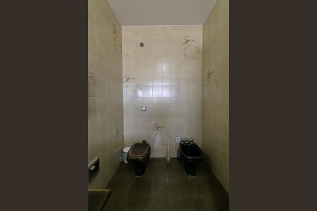 Casa para alugar com 400m², 4 quartos e 3 vagas Casa para alugar com 400m², 4 quartos e 3 vagasBanheiro Suíte 2