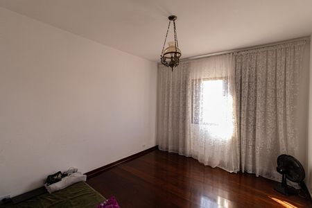 Casa para alugar com 400m², 4 quartos e 3 vagas Casa para alugar com 400m², 4 quartos e 3 vagasQuarto 2