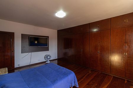 Casa para alugar com 400m², 4 quartos e 3 vagas Casa para alugar com 400m², 4 quartos e 3 vagasSuíte 1