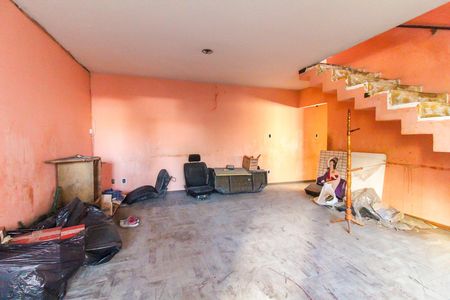Casa à venda com 3 quartos, 250m² em Jardim Itapemirim, São Paulo