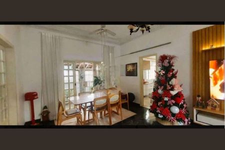 Casa à venda com 210m², 4 quartos e 2 vagas