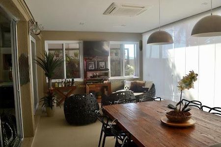 Casa à venda com 5 quartos, 450m² em Residencial Tambore III, Santana de Parnaíba