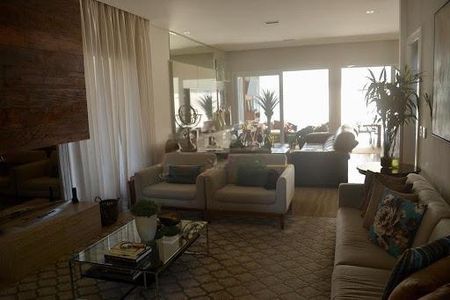 Casa à venda com 5 quartos, 450m² em Residencial Tambore III, Santana de Parnaíba
