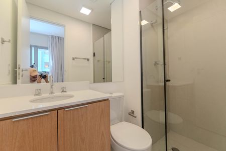 Banheiro de kitnet/studio para alugar com 1 quarto, 21m² em Bela Vista, São Paulo