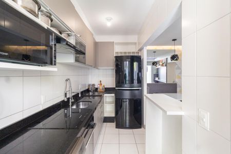 Apartamento à venda com 49m², 2 quartos e 1 vaga Apartamento à venda com 49m², 2 quartos e 1 vagaCozinha e Área de Serviço
