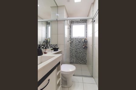 Banheiro de apartamento à venda com 2 quartos, 49m² em São Pedro, Osasco