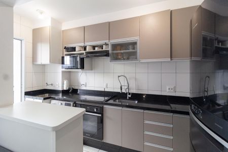 Apartamento à venda com 49m², 2 quartos e 1 vaga Apartamento à venda com 49m², 2 quartos e 1 vagaCozinha e Área de Serviço