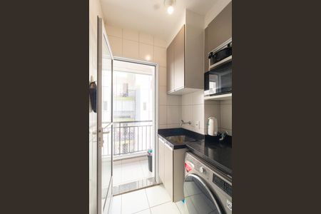 Apartamento à venda com 49m², 2 quartos e 1 vaga Apartamento à venda com 49m², 2 quartos e 1 vagaCozinha e Área de Serviço